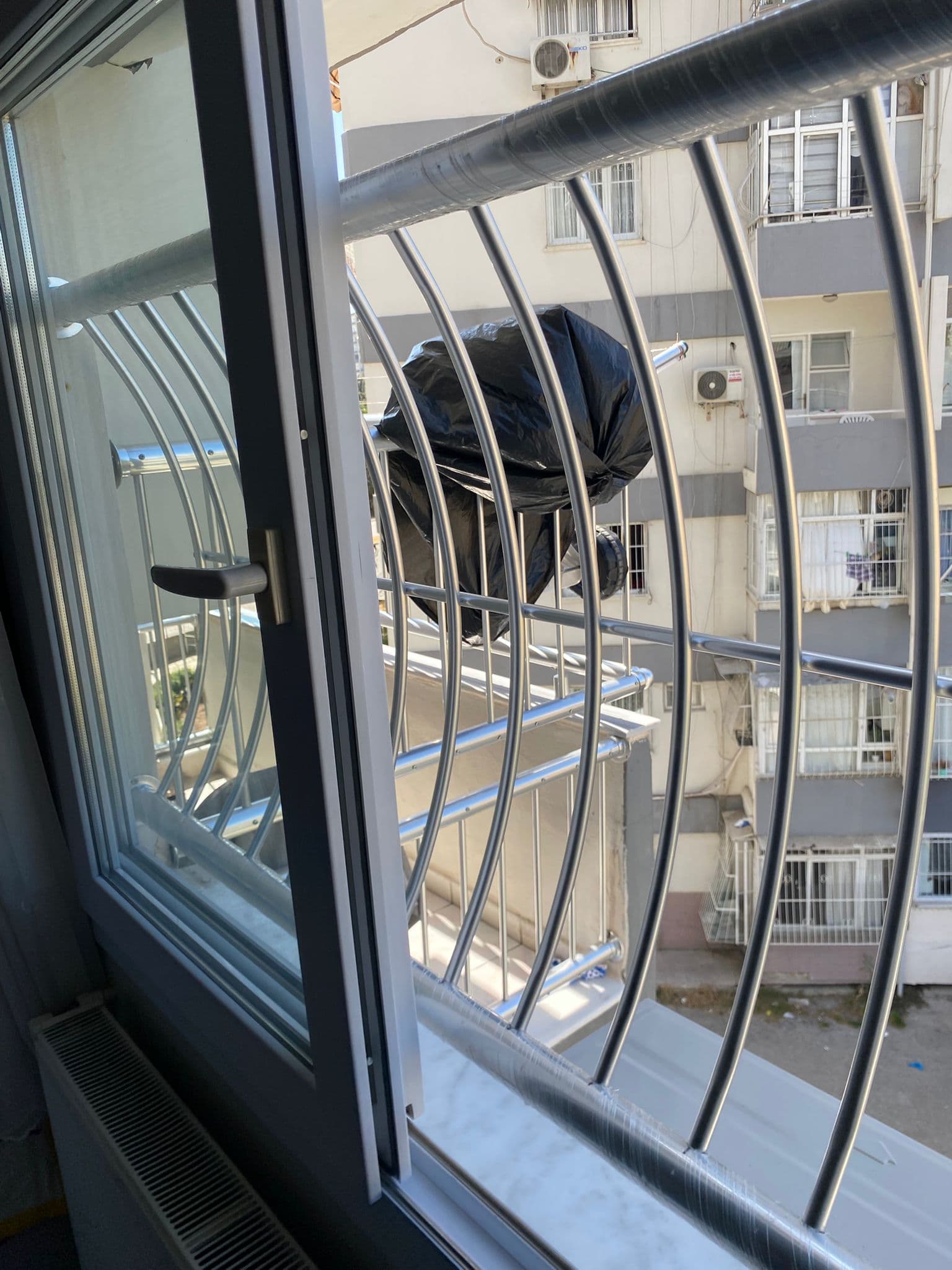 Adana pencere korkuluğu montaj - Suha Krom proje 02